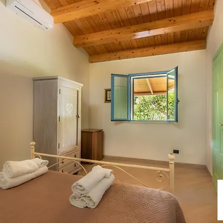 Heloros - Country Chic Holiday home *